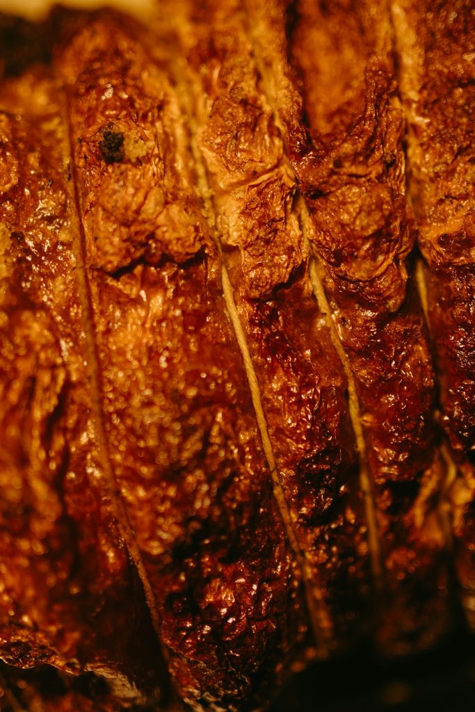 Comment réussir un mijoté au four sans noyer la viande
