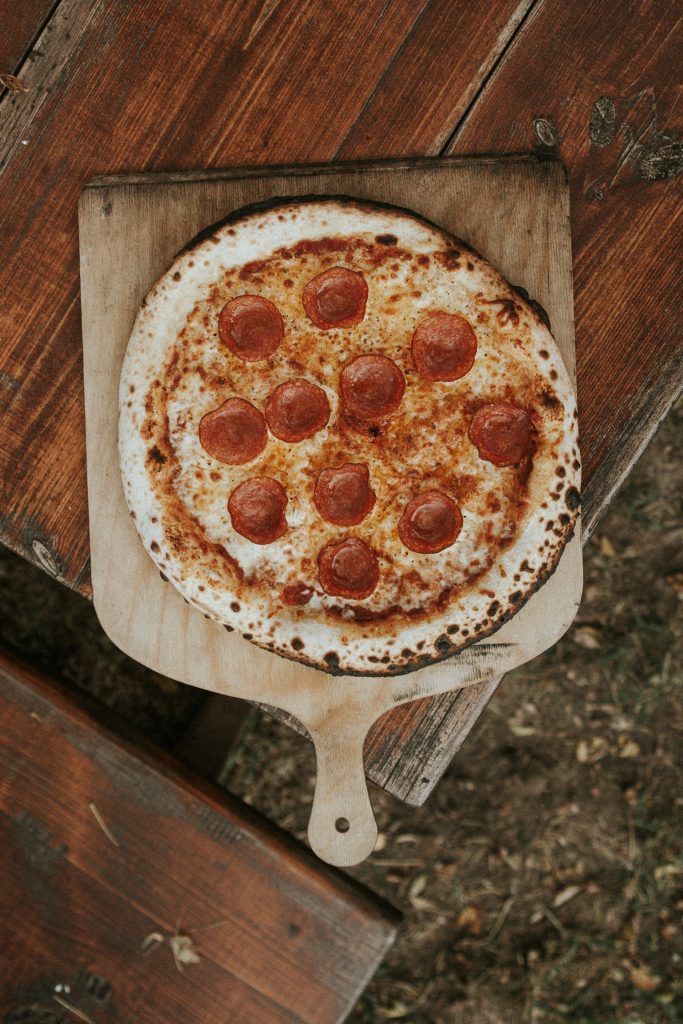 Comment réussir une pizza maison sans détremper la croûte