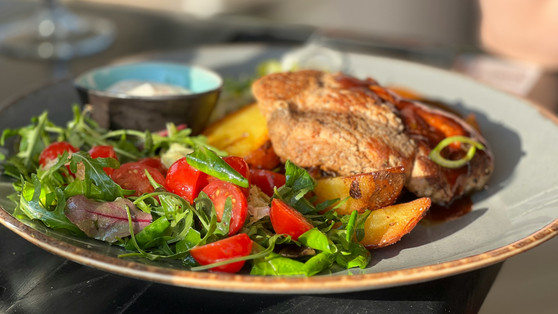 Filet de porc à la Sauce W, pommes et cidre